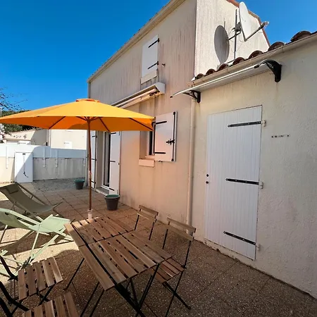 Les Emeraudes N°4 Holiday home *